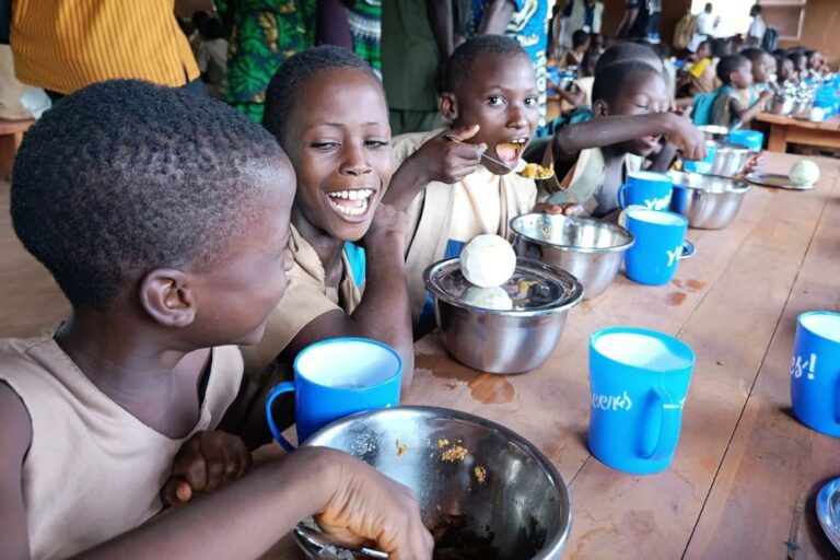 GRASID ONG Accueille le mission de l’Ambassade des Pays-Bas dans le cadre du projet PIASN GRASID ONG Accueille le mission de l'Ambassade des Pays-Bas dans le cadre du projet PIASN